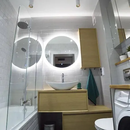 Nowoczesny Dwupokojowy Apartament Bridget Z Parkingiem Ełk Zewnętrze zdjęcie